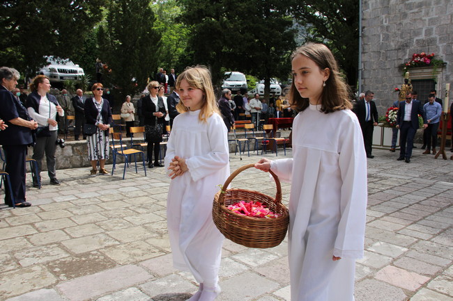 1005 Gospa Delorita 06