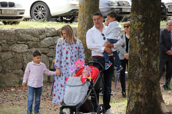 1005 Gospa Delorita 08