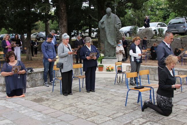 1005 Gospa Delorita 21