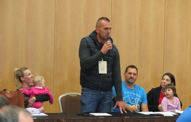 Obiteljska otvor 08