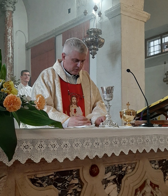 Srce Isusovo kip Bl 08